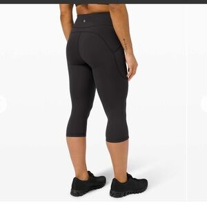 Lululemon Invigorate High-Rise Crop 17" Womens Size 4 Black Activewear Athlete
